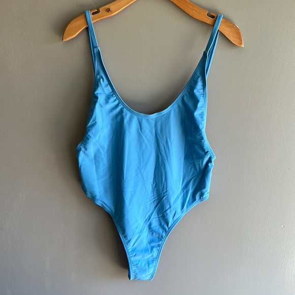 Fabletics Blue Low Back One Piece
Swimsuit Size L Island Escape. - Picture 3 of 8